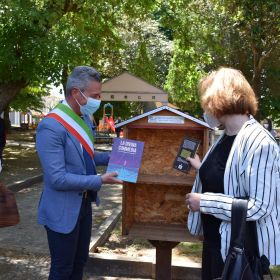 inaugurazione-free-little-library-taurianova-post-restauro-05